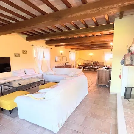 Todi By The Pool Villasleeps 10exclusive Poolwalk To Todi Restaurant 4*