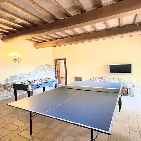 Todi By The Pool Villasleeps 10exclusive Poolwalk To Todi Restaurant Отель 4*