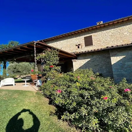 Todi By The Pool Villasleeps 10exclusive Poolwalk To Todi Restaurant