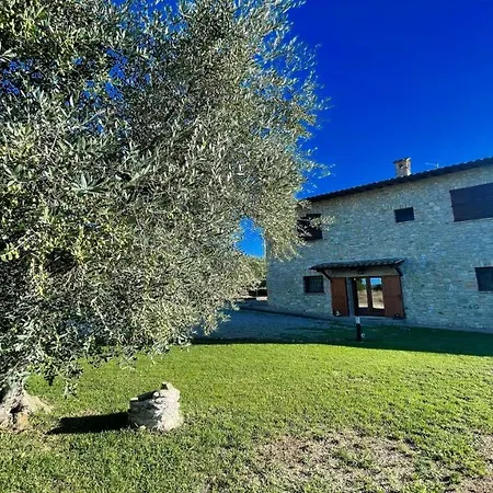 Todi By The Pool Villasleeps 10exclusive Poolwalk To Todi Restaurant 4*