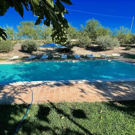 Todi By The Pool Villasleeps 10exclusive Poolwalk To Todi Restaurant 4*