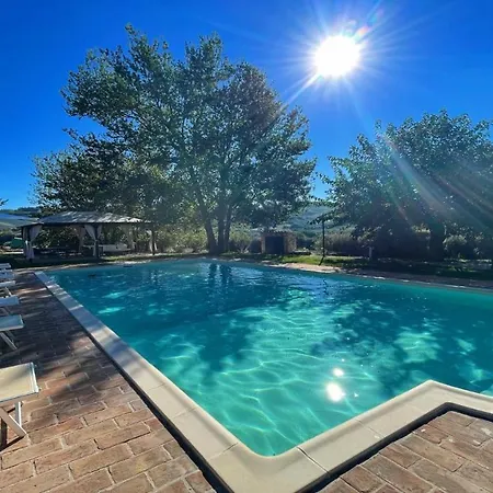 Todi By The Pool Villasleeps 10exclusive Poolwalk To Todi Restaurant