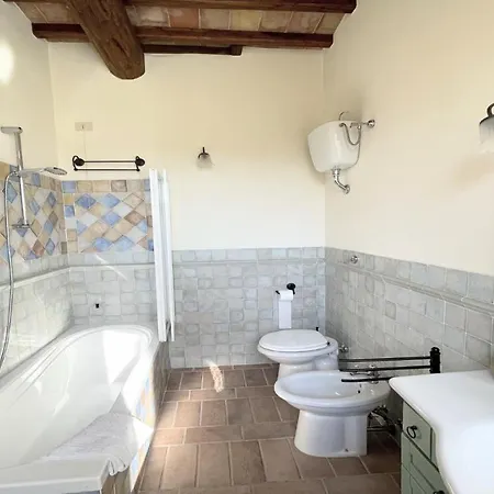 Todi By The Pool Villasleeps 10exclusive Poolwalk To Todi Restaurant Отель 4*