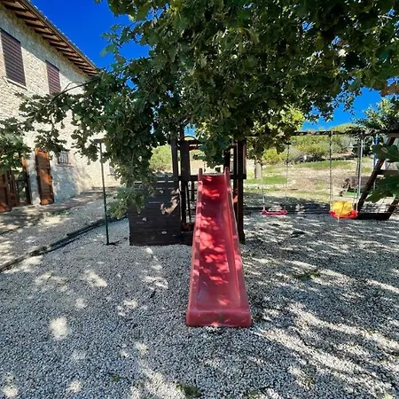 Todi By The Pool Villasleeps 10exclusive Poolwalk To Todi Restaurant Отель