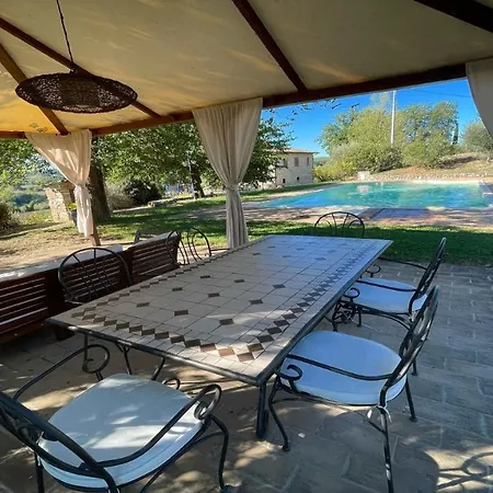 Todi By The Pool Villasleeps 10exclusive Poolwalk To Todi Restaurant 4* Petroro